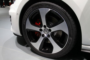 Jante neuve 18'. 5x112 ET45 gti sport vw 8x18"